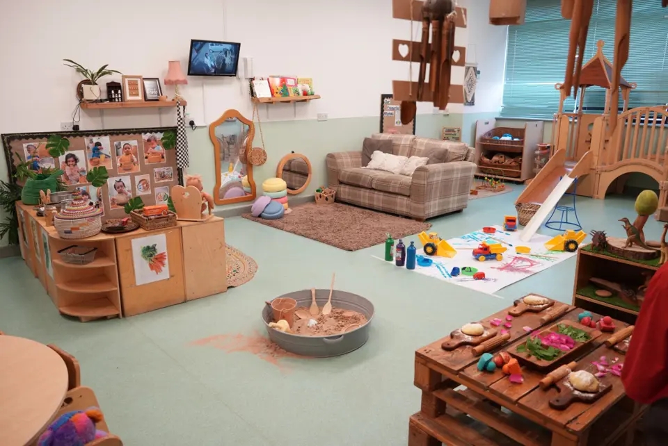 Nursery photograph 1750083247287 - profile view