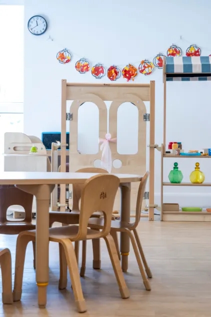 Nursery photograph 1778075896056 - profile view