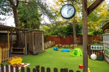 Nursery photograph 1771591314784 - profile view