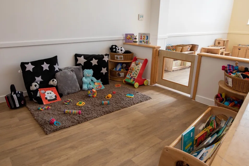 Nursery photograph 1774976666804 - profile view