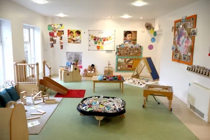 Nursery photograph 1774976699006 - profile view