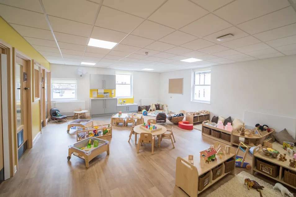 Nursery photograph 1774976690116 - profile view