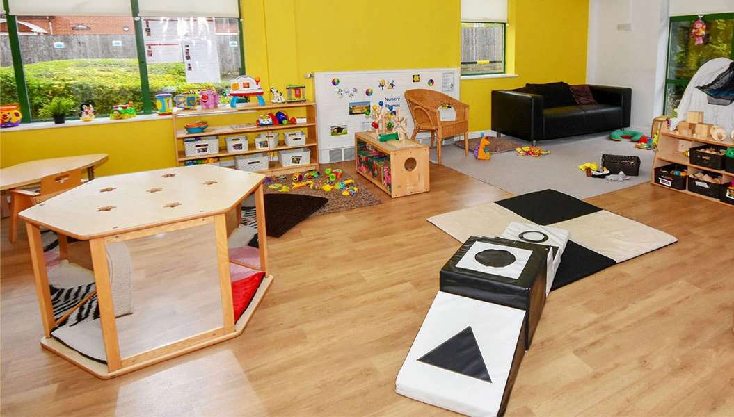 Nursery photograph 1775136013067 - profile view