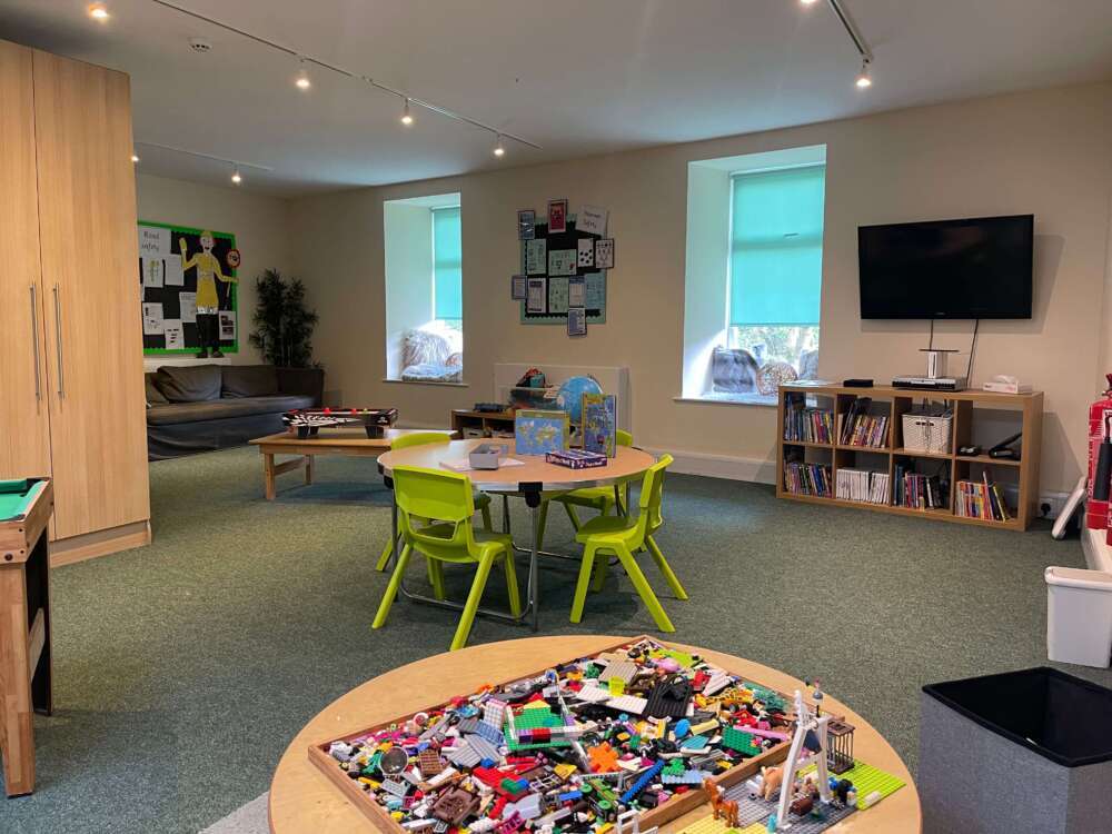 Nursery photograph 1764761309206 - profile view