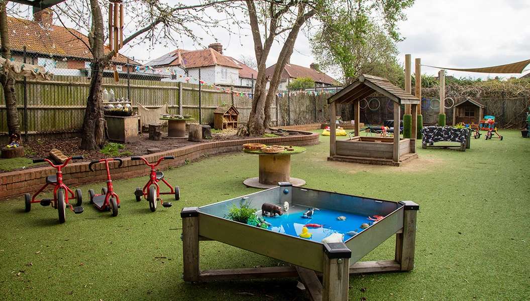 Nursery photograph 1775136360485 - profile view