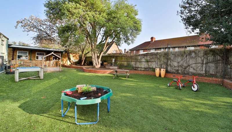 Nursery photograph 1775136360485 - profile view