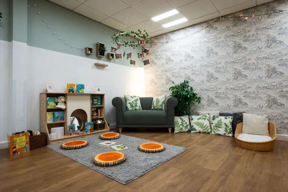 Nursery photograph 1774976696811 - profile view