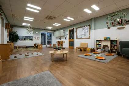 Nursery photograph 1774976696899 - profile view