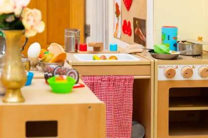 Nursery photograph 1770982955035 - profile view