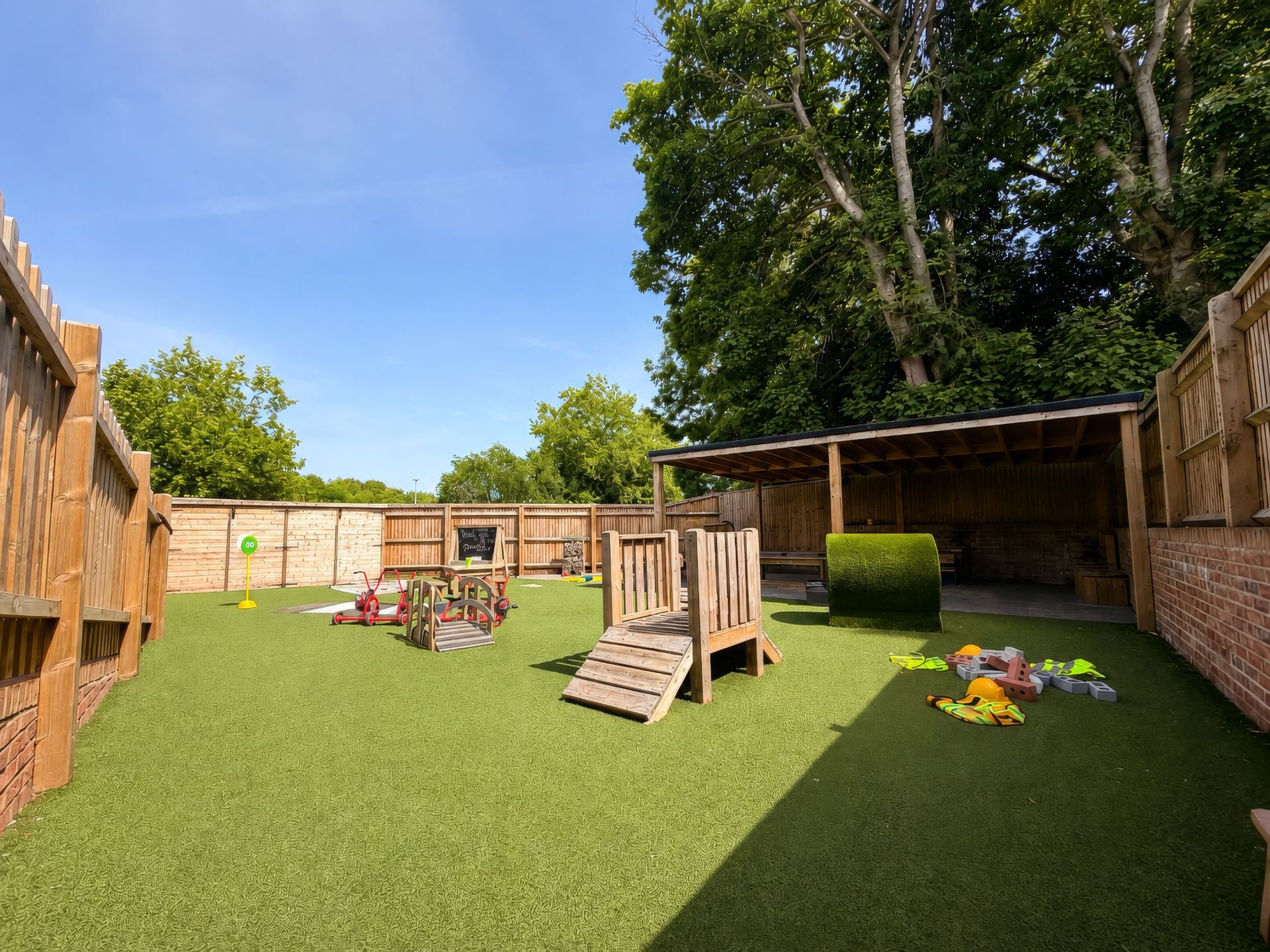 Apsley Garden.jpeg