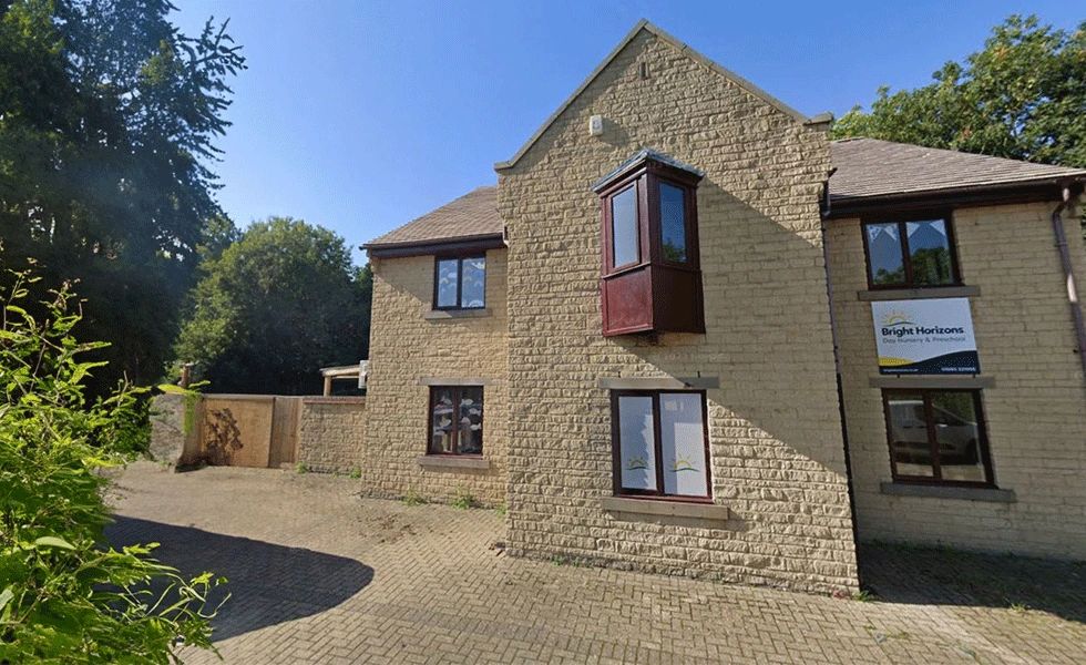 1775137286478-0001-witney-external-image.webp