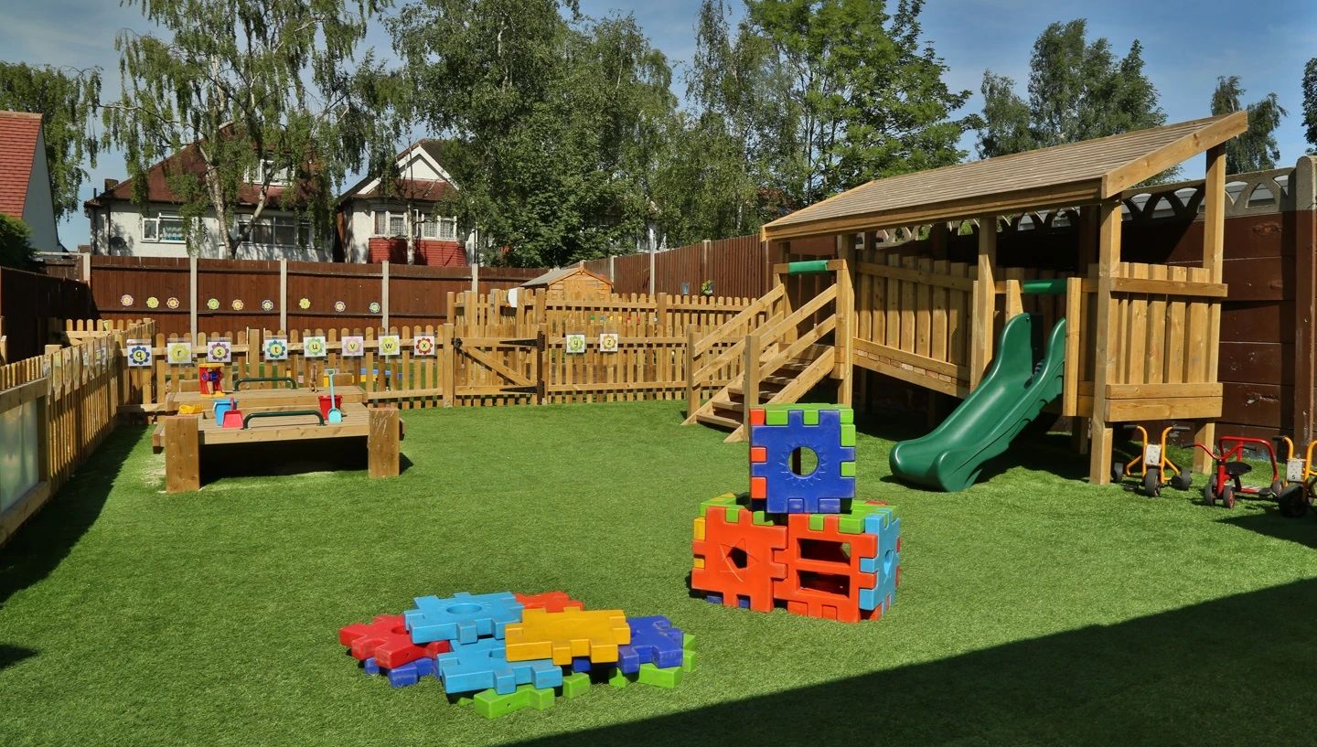 1775135715938-0001-golders-green-garden.jpg