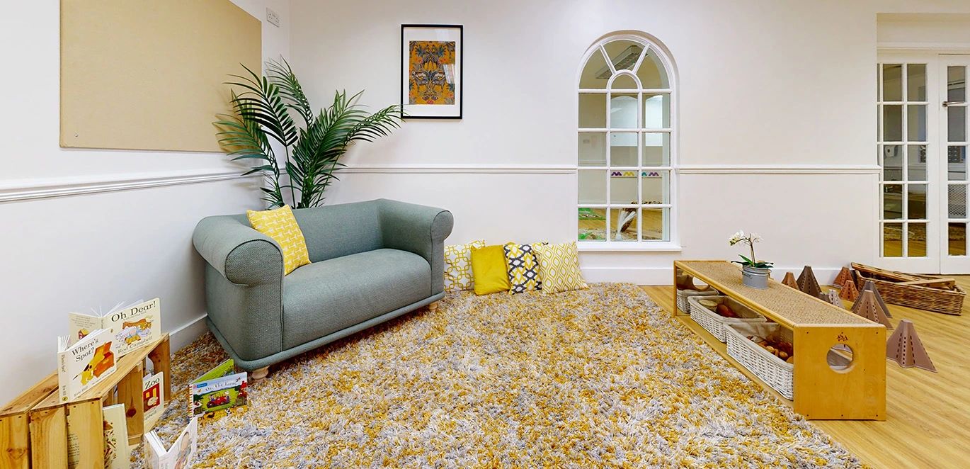 1775135878563-0004-sonning-lane-room4.jpg