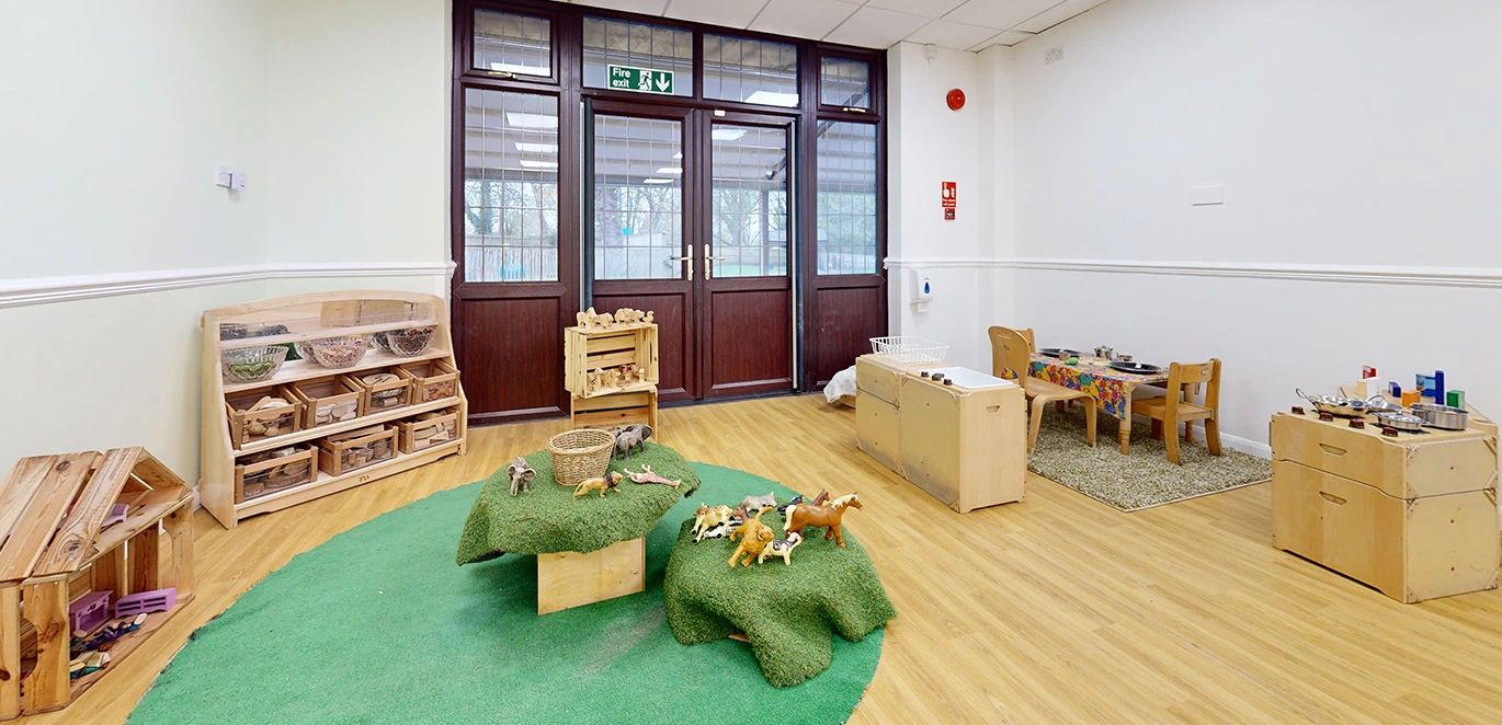 1775135878563-0007-sonning-lane-room6.jpg