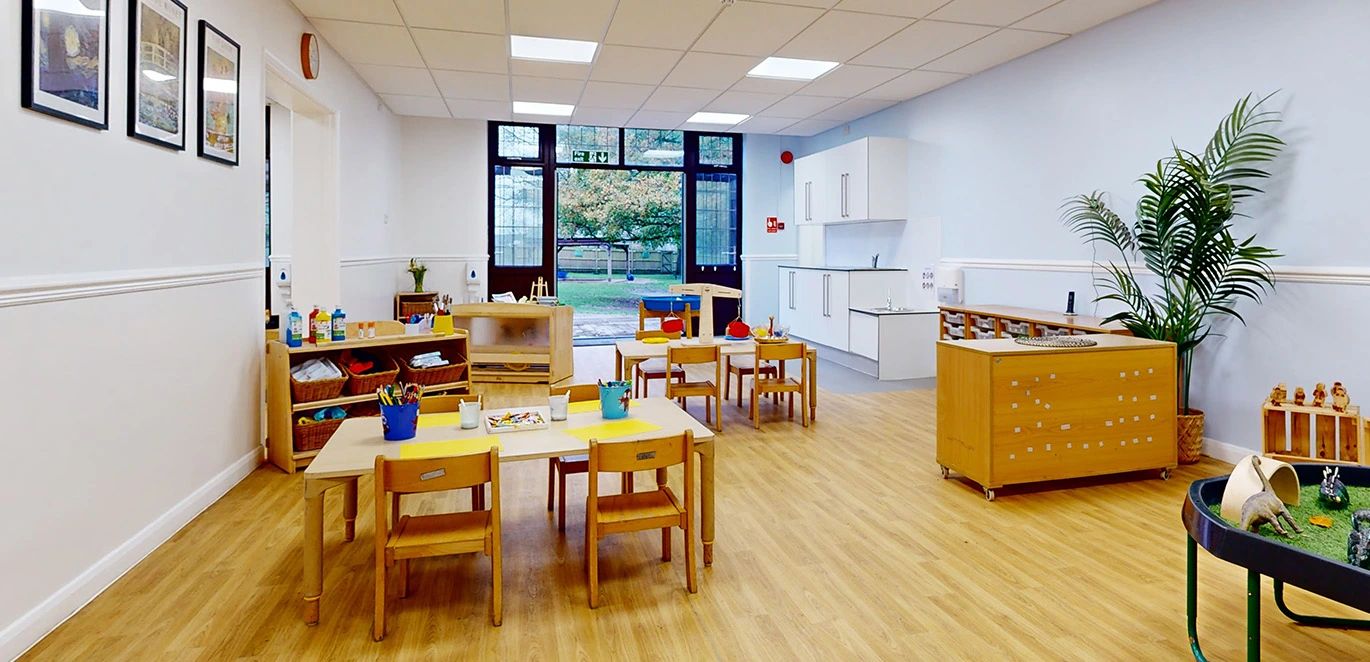 1775135878563-0008-sonning-lane-room7.jpg