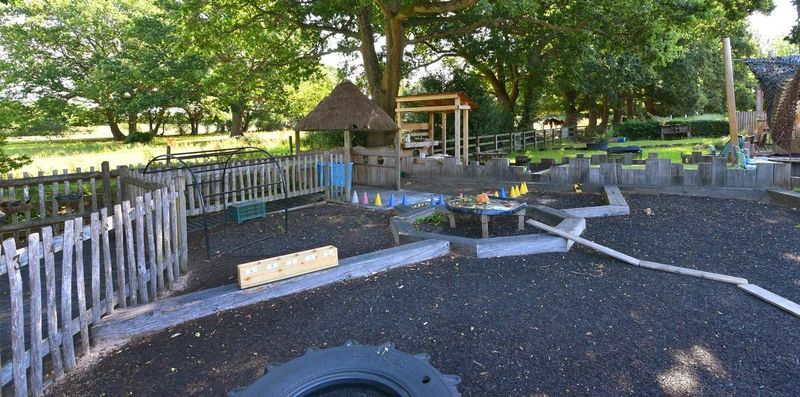 1775136165301-0003-north-baddesley-garden.jpg