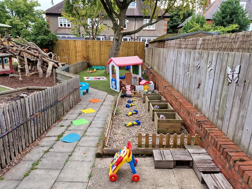 Garden-Under-2s-Area.jpg