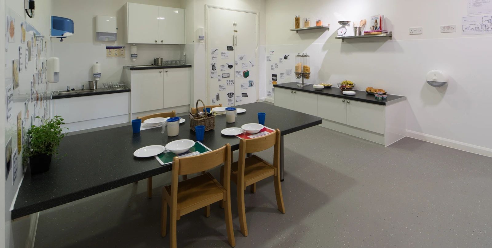 1775136444691-0004-harwell-kitchen.jpg