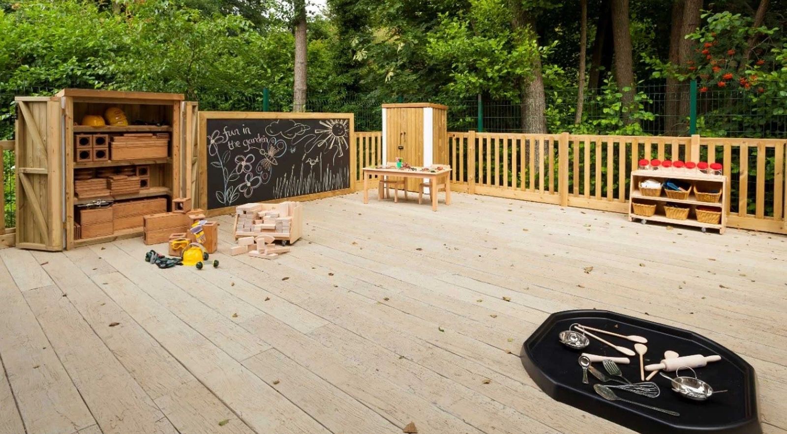 1775136468102-0002-crawley_PS-Garden.jpg