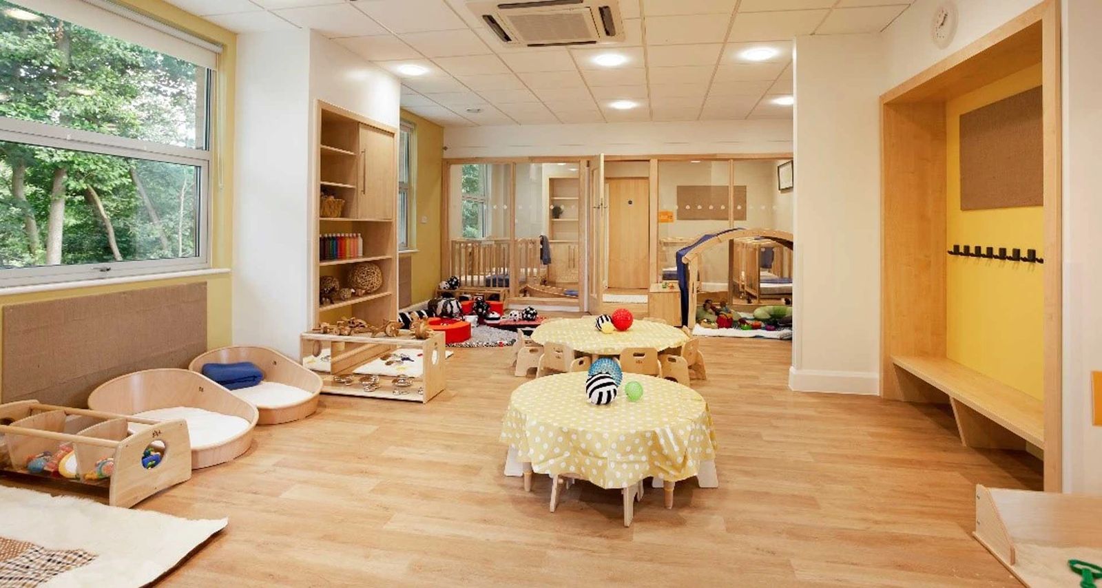 1775136468102-0008-crawley_Explorers-room.jpg