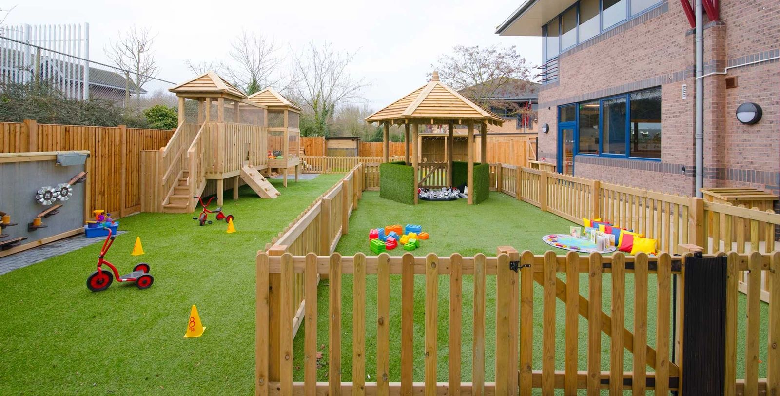 1775135426645-0004-hertford-garden.jpg