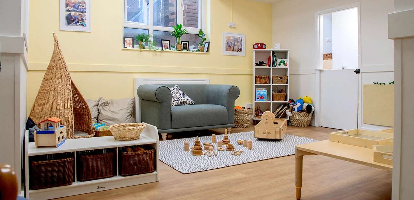 Profile image 1775136970013 of 7 Nursery photograph 1775136970013 - profile view