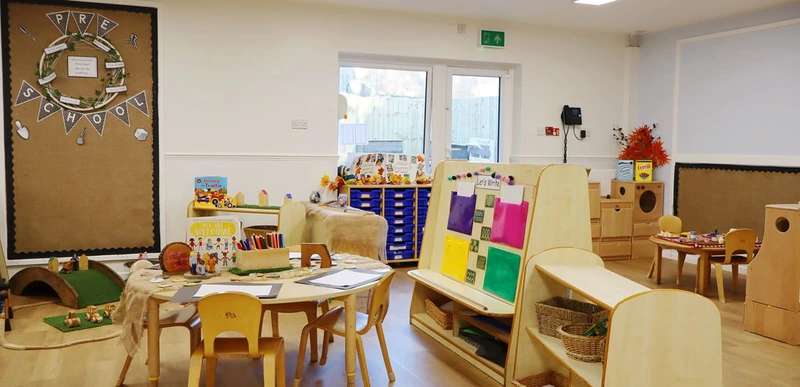 Profile image 1775137115422 of 10 Nursery photograph 1775137115422 - profile view