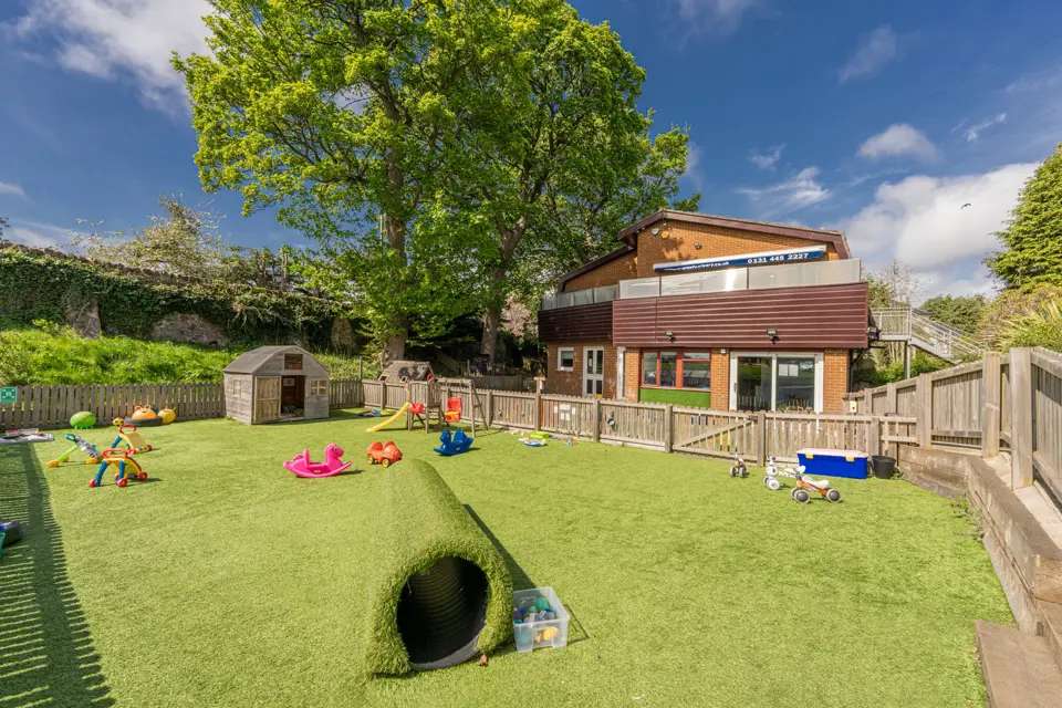 Profile image 1746472645100 of 18 Nursery photograph 1746472645100 - profile view