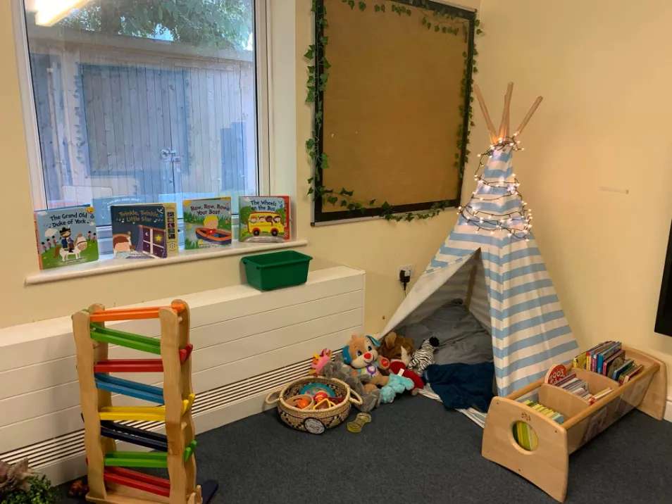 Profile image 1772803403808 of 4 Nursery photograph 1772803403808 - profile view