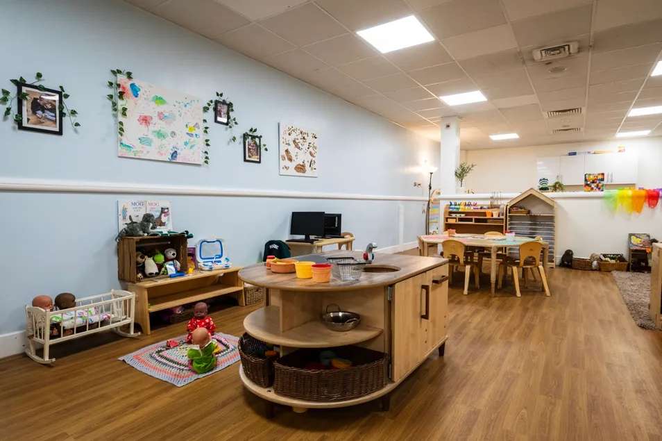 Profile image 1774976687513 of 38 Nursery photograph 1774976687513 - profile view
