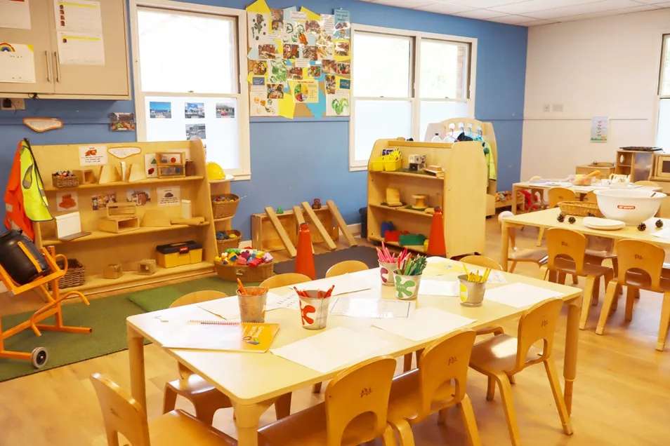 Profile image 1774976567008 of 12 Nursery photograph 1774976567008 - profile view