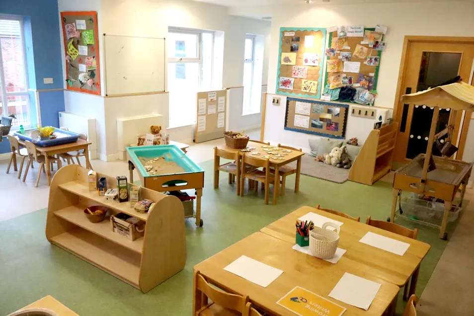 Profile image 1774976699020 of 10 Nursery photograph 1774976699020 - profile view